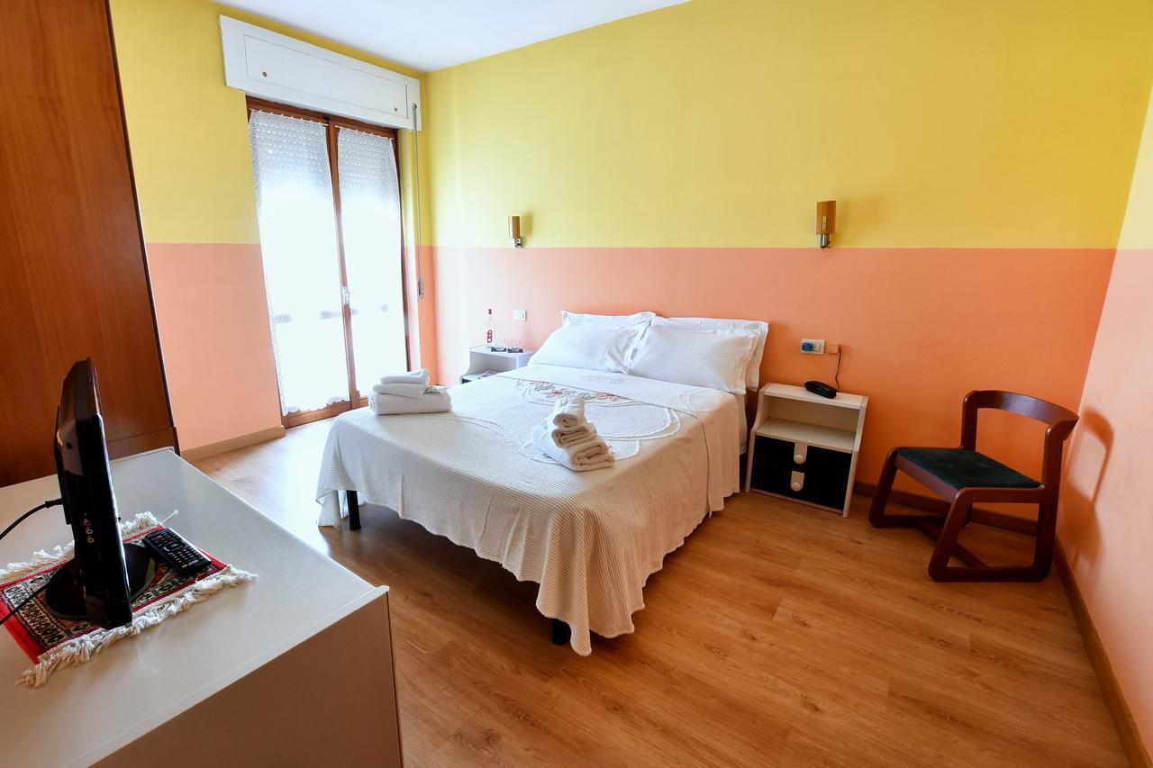 Hotel Motel Europa Domodossola Exterior foto